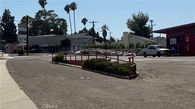 26023 Western Avenue, Lomita, CA 90717