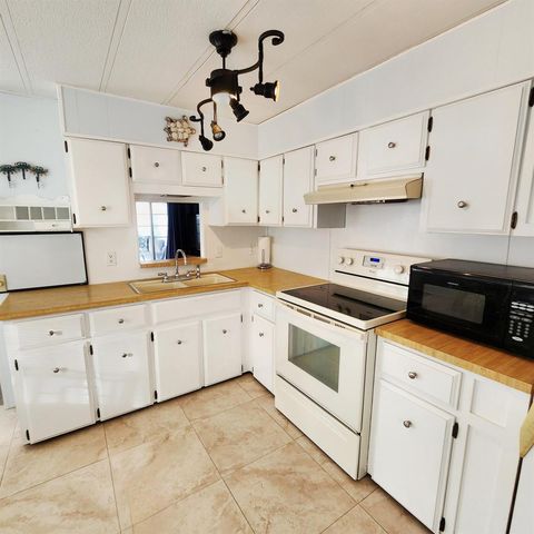 4 Boca Chica, Port St. Lucie, FL 34952