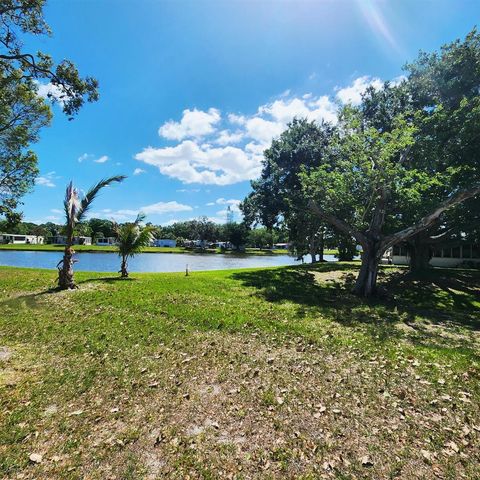 4 Boca Chica, Port St. Lucie, FL 34952