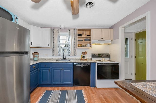 43 Constitution Way 43, Methuen, MA 01844