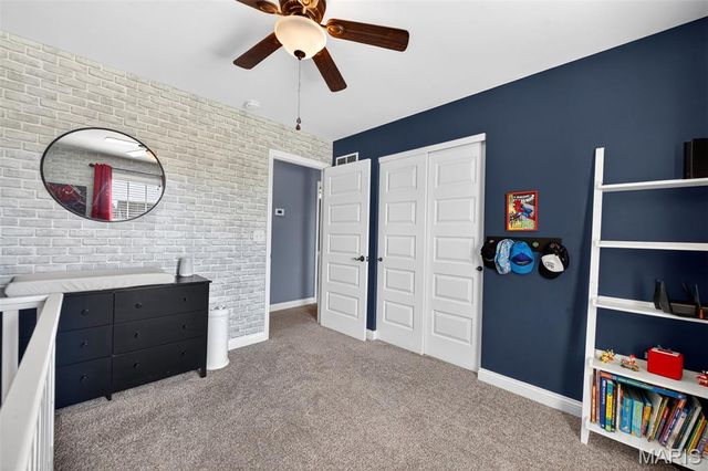 146 Shadow Pointe Drive, Wentzville, MO 63385