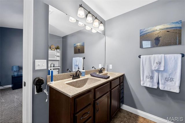 146 Shadow Pointe Drive, Wentzville, MO 63385