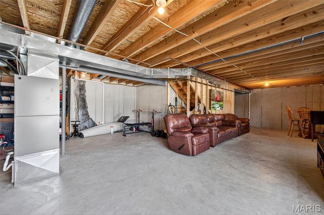 146 Shadow Pointe Drive, Wentzville, MO 63385