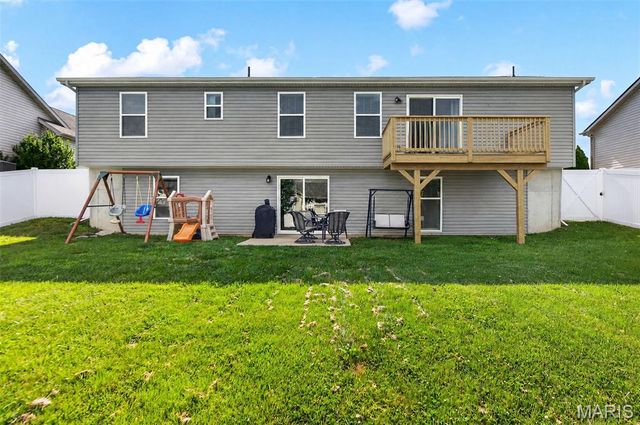 146 Shadow Pointe Drive, Wentzville, MO 63385