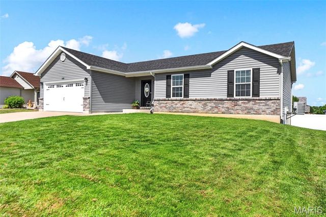 146 Shadow Pointe Drive, Wentzville, MO 63385
