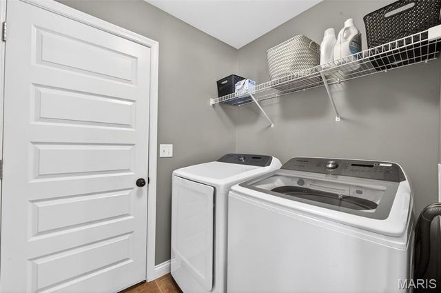 146 Shadow Pointe Drive, Wentzville, MO 63385