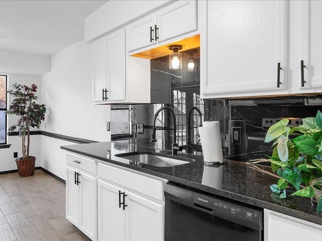 3977 Windhaven Road, Fort Worth, TX 76133