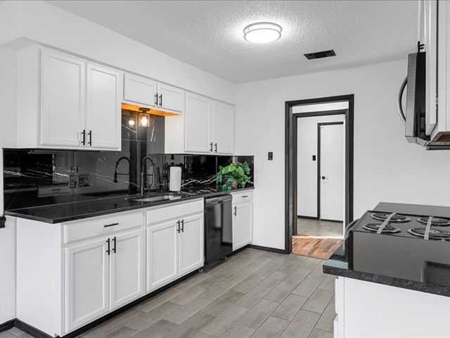 3977 Windhaven Road, Fort Worth, TX 76133