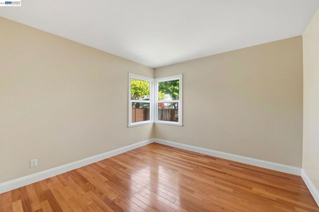 15274 Inverness St, San Leandro, CA 94579