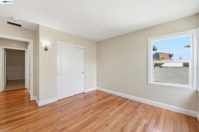 15274 Inverness St, San Leandro, CA 94579