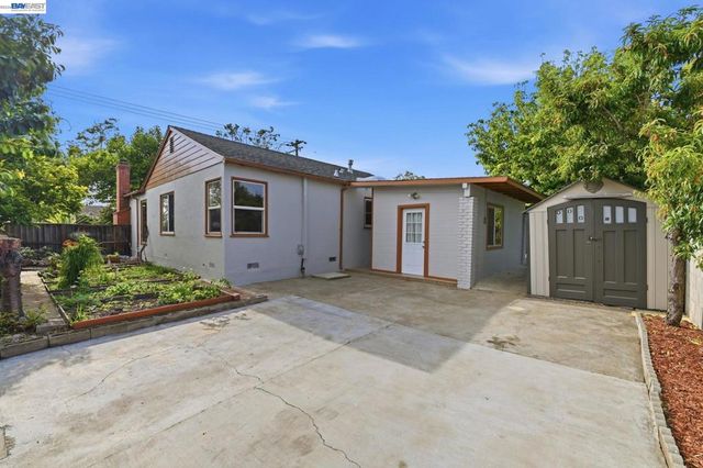 15274 Inverness St, San Leandro, CA 94579