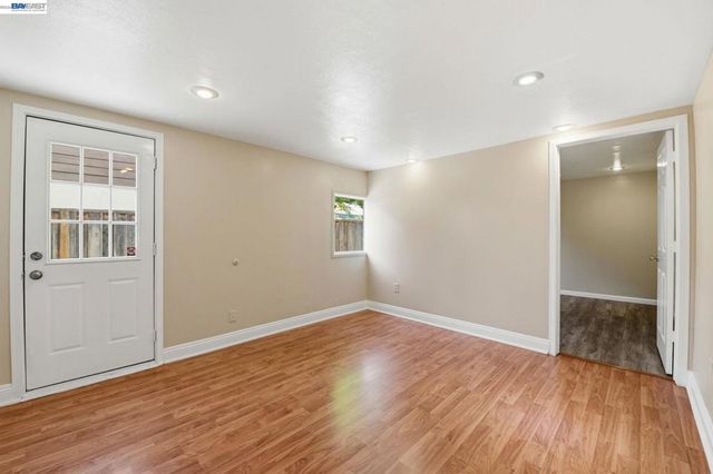 15274 Inverness St, San Leandro, CA 94579