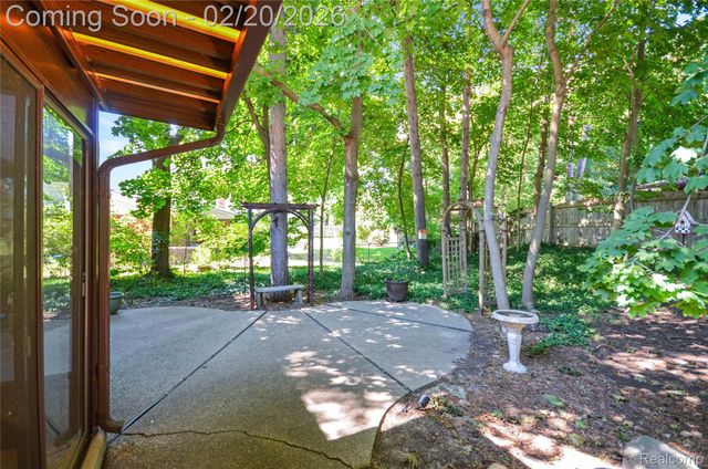 53645 Lambeth Court, Shelby Charter Township, MI 48316