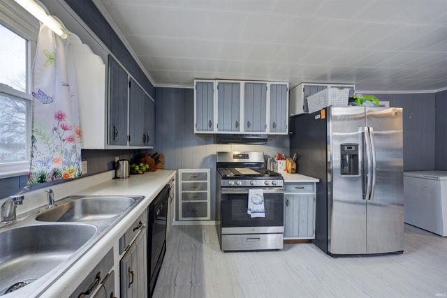 631 16th Street, Tell City, IN 47586