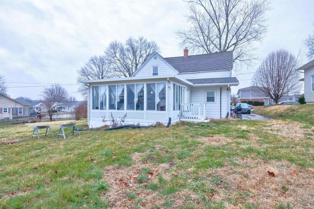 631 16th Street, Tell City, IN 47586