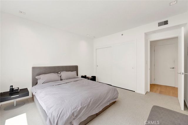 150 Ocean Park 520, Santa Monica, CA 90405
