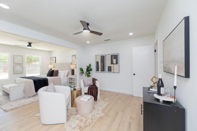 9843 Childress DR, Austin, TX 78753
