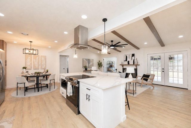 9843 Childress DR, Austin, TX 78753
