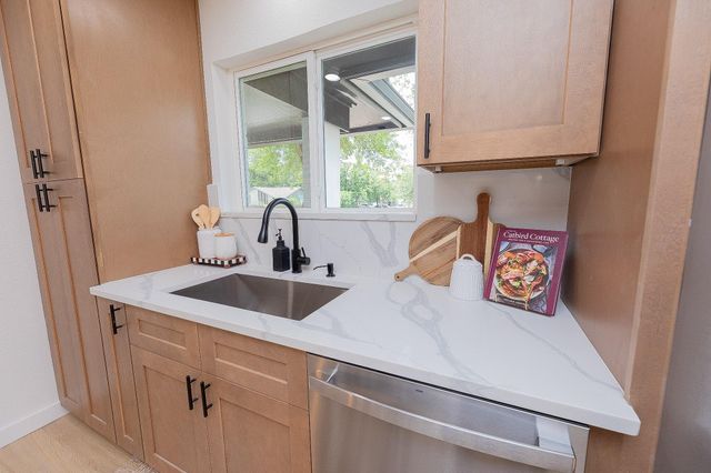 9843 Childress DR, Austin, TX 78753