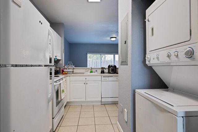 3335 NE 13th Cir Dr 105-27, Homestead, FL 33033