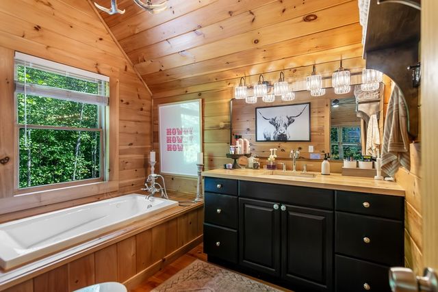 16 Toccoa Ridge Road, Mineral Bluff, GA 30559