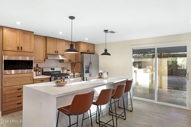 13238 N 38 Place, Phoenix, AZ 85032