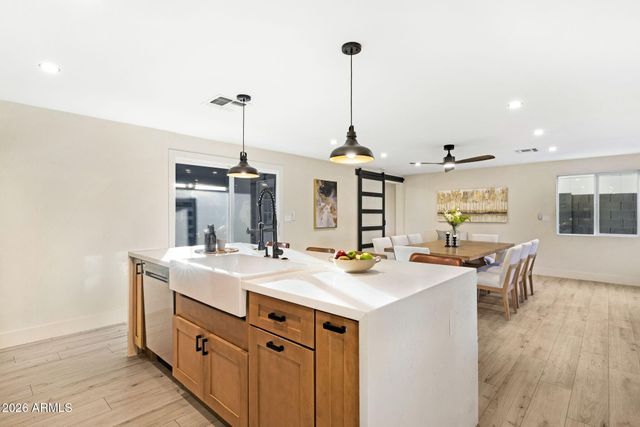 13238 N 38 Place, Phoenix, AZ 85032