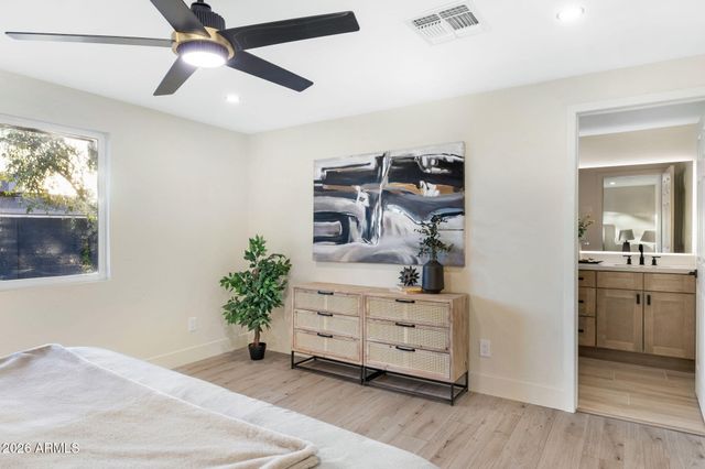 13238 N 38 Place, Phoenix, AZ 85032