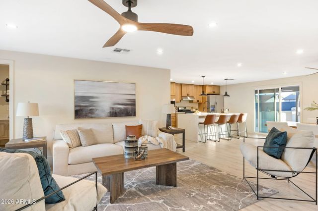 13238 N 38 Place, Phoenix, AZ 85032