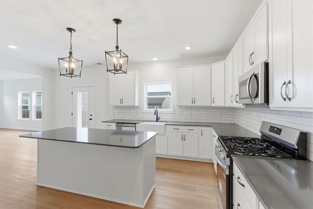 105 Roland Court, Nicholasville, KY 40356