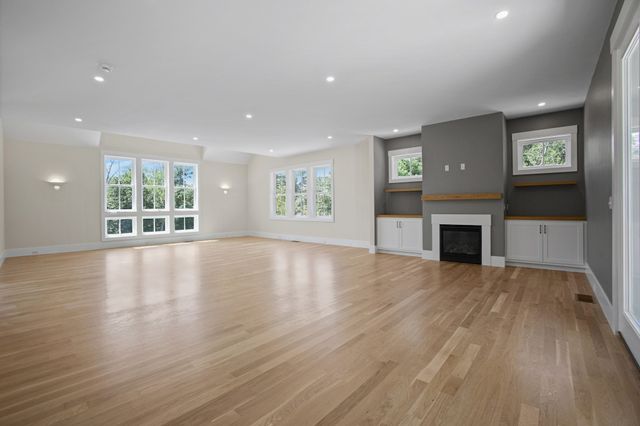 15 Tuscan Ct, Cumberland, RI 02864