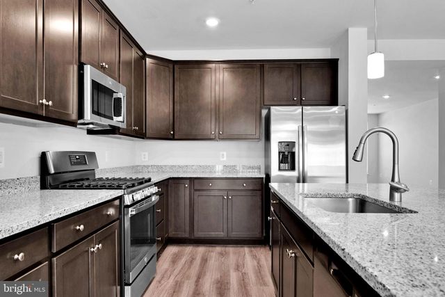 9712 VANG DR, Lanham, MD 20706