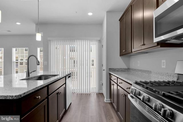 9712 VANG DR, Lanham, MD 20706