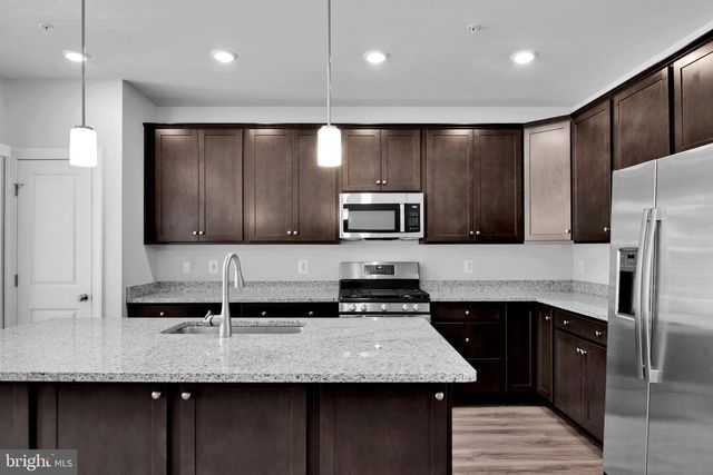 9712 VANG DR, Lanham, MD 20706