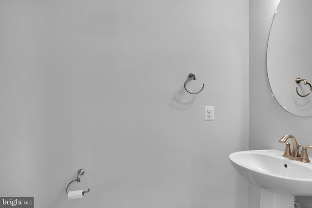 9712 VANG DR, Lanham, MD 20706