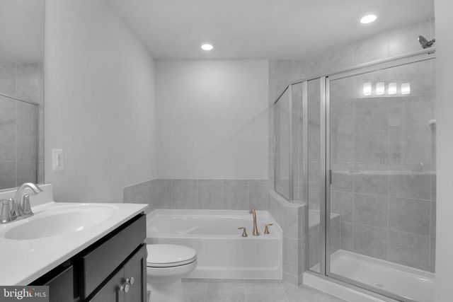 9712 VANG DR, Lanham, MD 20706