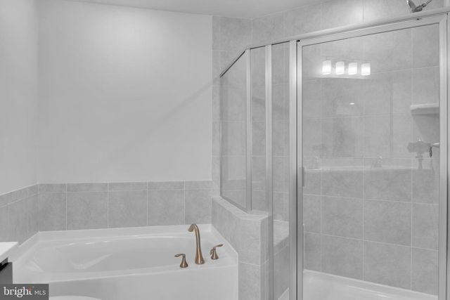 9712 VANG DR, Lanham, MD 20706