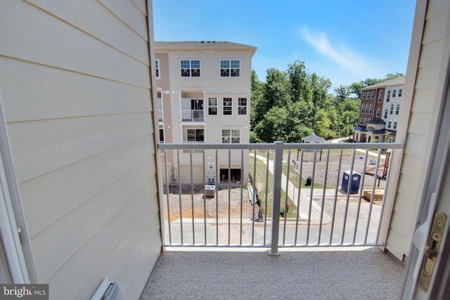 9712 VANG DR, Lanham, MD 20706