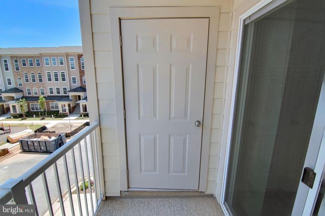 9712 VANG DR, Lanham, MD 20706