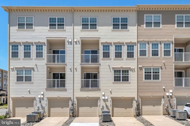 9712 VANG DR, Lanham, MD 20706