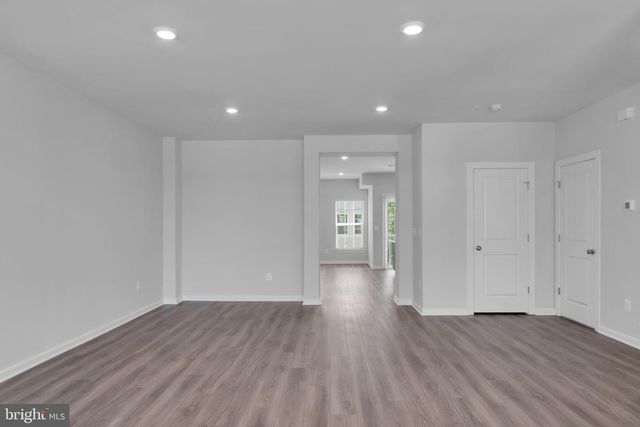 9712 VANG DR, Lanham, MD 20706