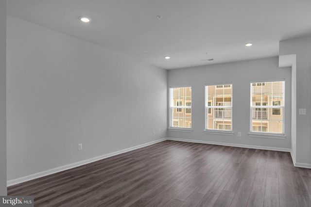 9712 VANG DR, Lanham, MD 20706