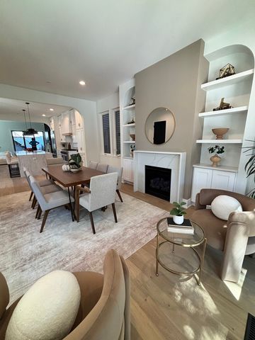 1914 N Rockwell Street, Chicago, IL 60647