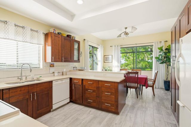 3078 EASTLAND BOULEVARD 401, Clearwater, FL 33761