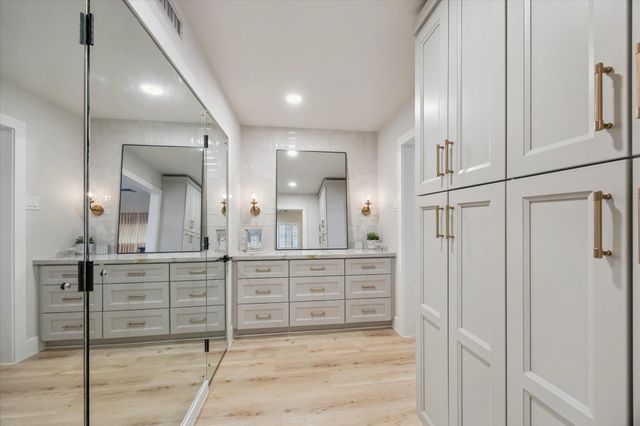 802 E Mansfield Street, Brenham, TX 77833