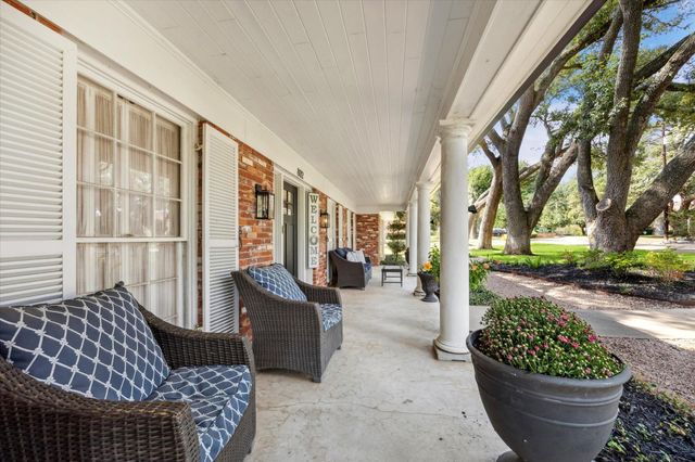 802 E Mansfield Street, Brenham, TX 77833