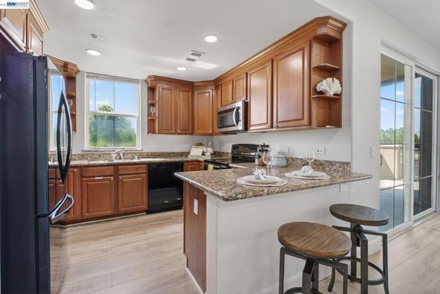 600 S Abel St 214, Milpitas, CA 95035