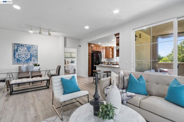 600 S Abel St 214, Milpitas, CA 95035