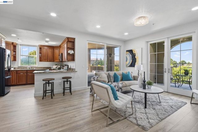 600 S Abel St 214, Milpitas, CA 95035