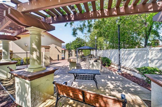 600 S Abel St 214, Milpitas, CA 95035